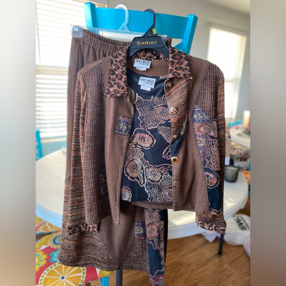 Nancy Bolen for City Girl 3 piece skirt suit in size medium.